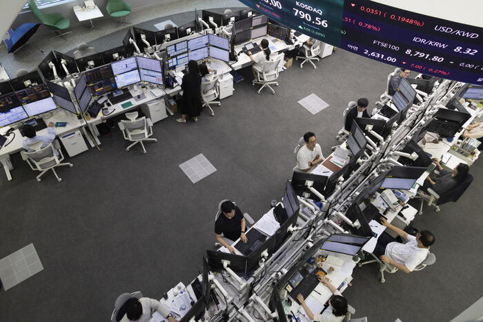 Borsa: l’Asia mista guarda al Medio Oriente